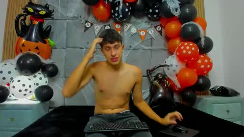 Chanellandmax online show from October 30, 2025, 1:12 pm