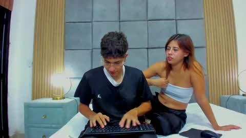 Chanellandmax online show from November 1, 2025, 7:27 pm