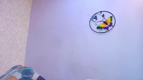 Raquel  online show from November 5, 2025, 12:05 pm