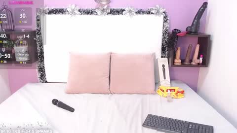 Snapshot of chantalblair chatting on December 4, 2024, 10:19 pm Chantal Blair online show from December 4, 2024, 10:19 pm