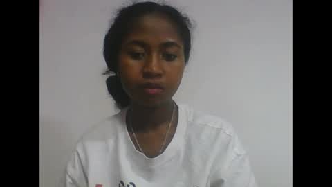 chantale483461 online show from May 25, 2026, 3:45 am