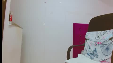 chantal sweety  and horny latina for u online show from February 25, 2026, 2:05 pm