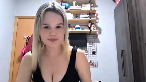 Bella  online show from March 6, 2026, 12:29 am