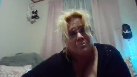 Ms. Behaving online show from December 31, 2024, 7:42 am