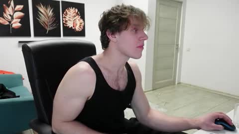 CHARLES DREAMS online show from November 29, 2025, 9:40 pm