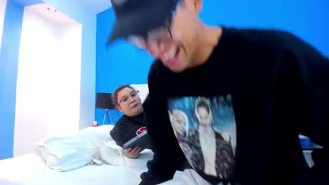 Charles y Elara online show from December 10, 2024, 6:44 am