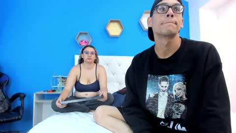 Charles y Elara online show from December 11, 2024, 3:24 am