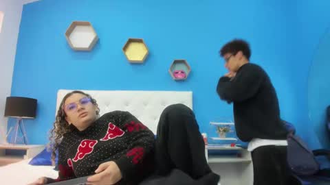 Charles y Elara online show from February 1, 2025, 3:08 am