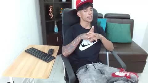 Snapshot of charlie_oconnor chatting on December 18, 2024, 4:09 am Charlie oconnor online show from December 18, 2024, 4:09 am