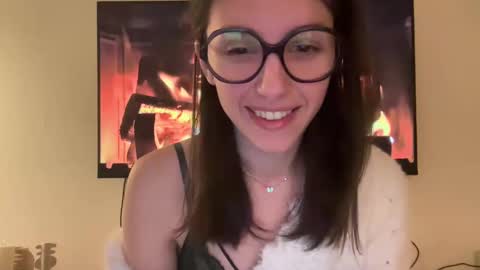 Snapshot of charlieangella chatting on February 12, 2025, 7:24 pm Charlie online show from February 12, 2025, 7:24 pm