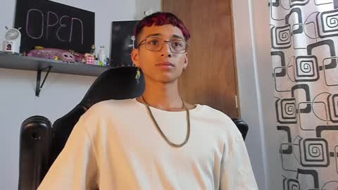 Snapshot of charlieerusso chatting on December 21, 2024, 8:21 pm Charles Russo online show from December 21, 2024, 8:21 pm