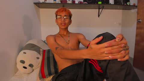 Snapshot of charlieerusso chatting on January 16, 2025, 12:34 am Charles Russo online show from January 16, 2025, 12:34 am