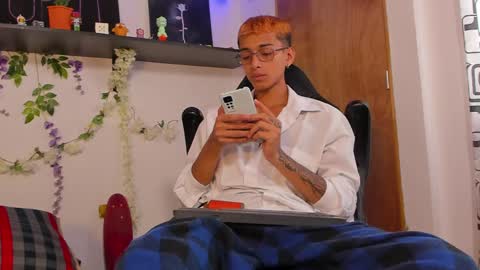 Snapshot of charlieerusso chatting on January 23, 2025, 3:32 pm Charles Russo online show from January 23, 2025, 3:32 pm