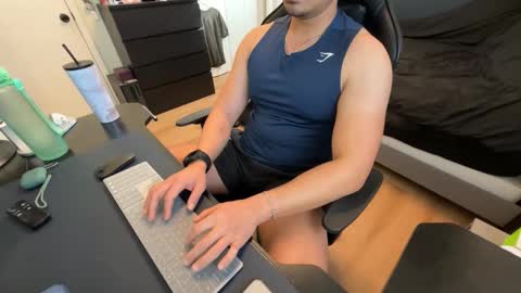 charliekkw online show from February 1, 2026, 8:29 pm