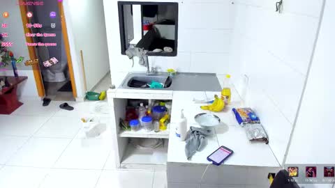 Snapshot of charlietaylorr__ chatting on January 15, 2026, 4:17 am Charlie online show from January 15, 2026, 4:17 am