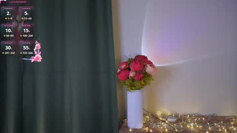 Snapshot of charlinepiker chatting on May 11, 2026, 11:35 pm Yumi online show from May 11, 2026, 11:35 pm