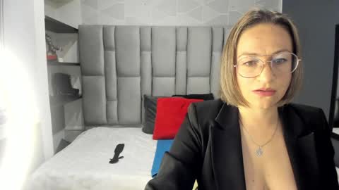 Charlot milf online show from April 8, 2026, 11:43 am