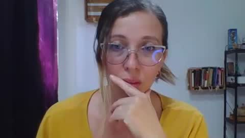 charlott online show from October 21, 2025, 7:14 pm