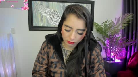 Snapshot of charlote_horny chatting on January 17, 2025, 3:22 pm Charlote online show from January 17, 2025, 3:22 pm