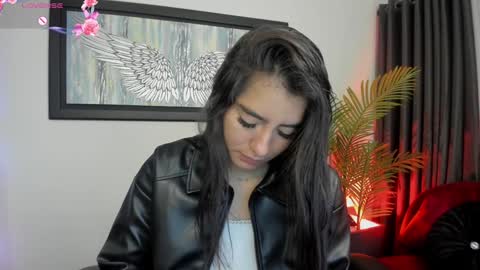 Snapshot of charlote_horny chatting on January 18, 2025, 11:54 am Charlote online show from January 18, 2025, 11:54 am