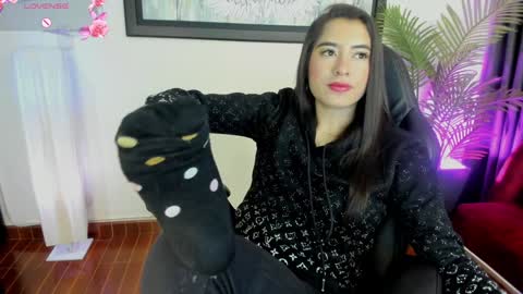 Snapshot of charlote_horny chatting on January 26, 2025, 5:44 pm Charlote online show from January 26, 2025, 5:44 pm