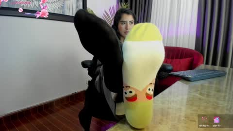 Snapshot of charlote_horny chatting on February 4, 2025, 2:53 pm Charlote online show from February 4, 2025, 2:53 pm