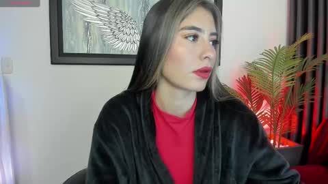 Snapshot of charlote_horny chatting on February 15, 2025, 8:54 am Charlote online show from February 15, 2025, 8:54 am