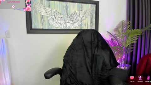 Snapshot of charlote_horny chatting on February 22, 2025, 5:34 am Charlote online show from February 22, 2025, 5:34 am