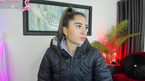 Snapshot of charlote_horny chatting on March 6, 2025, 3:02 pm Charlote online show from March 6, 2025, 3:02 pm