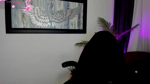 Snapshot of charlote_horny chatting on September 17, 2025, 11:45 am Charlote online show from September 17, 2025, 11:45 am