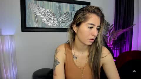 Snapshot of charlote_horny chatting on September 25, 2025, 11:36 am Charlote online show from September 25, 2025, 11:36 am