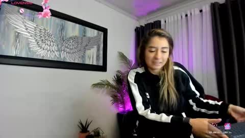Snapshot of charlote_horny chatting on September 29, 2025, 11:37 am Charlote online show from September 29, 2025, 11:37 am