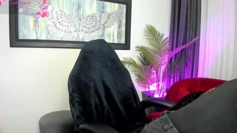 Snapshot of charlote_horny chatting on October 5, 2025, 11:52 am Charlote online show from October 5, 2025, 11:52 am