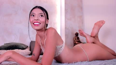 Charlote online show from April 11, 2026, 8:35 pm