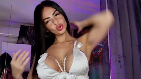 Snapshot of charlott3_1 chatting on April 27, 2026, 1:25 am CHARLOTTE online show from April 27, 2026, 1:25 am