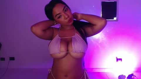 Snapshot of charlott_hotx chatting on October 22, 2025, 10:20 pm charlott online show from October 22, 2025, 10:20 pm