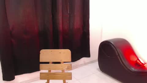 Snapshot of charlott_hotx chatting on February 25, 2026, 9:24 pm charlott online show from February 25, 2026, 9:24 pm