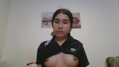 Snapshot of charlotte2852 chatting on February 25, 2025, 2:14 am karinaa independent model online show from February 25, 2025, 2:14 am