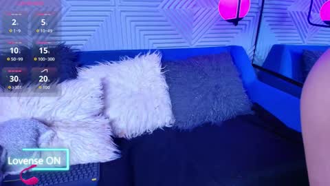 ambar online show from October 14, 2025, 11:11 am