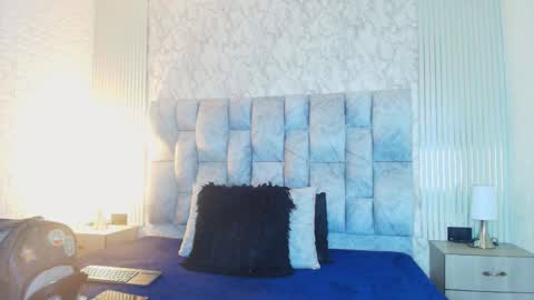 charlotte online show from September 19, 2025, 11:22 am