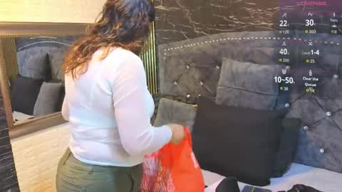 Snapshot of charlotte__g chatting on April 12, 2026, 11:37 am charlotte online show from April 12, 2026, 11:37 am