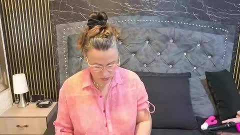 Snapshot of charlotte__g chatting on May 11, 2026, 3:07 pm charlotte online show from May 11, 2026, 3:07 pm