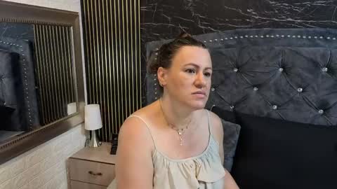 Snapshot of charlotte__g chatting on May 16, 2026, 11:09 am charlotte online show from May 16, 2026, 11:09 am