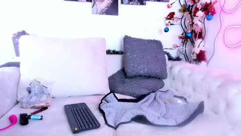Snapshot of charlotte_add chatting on January 25, 2025, 12:27 am charlotte_add online show from January 25, 2025, 12:27 am