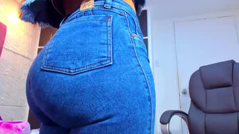 Charlotte Icee online show from November 14, 2025, 4:17 pm