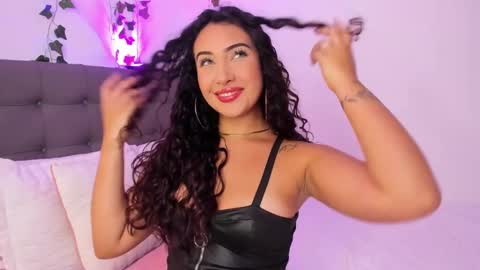 Snapshot of charlotte_jamees chatting on March 2, 2025, 2:08 am Charlotte james online show from March 2, 2025, 2:08 am