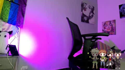 Charlie  online show from November 8, 2025, 1:44 pm