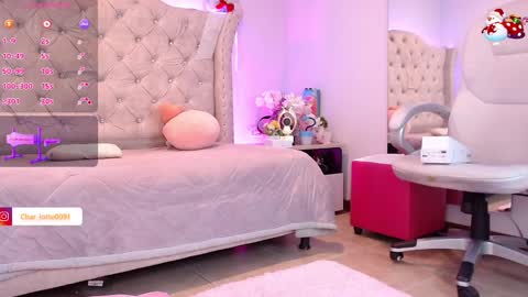 Snapshot of charlotte_jones__1 chatting on December 17, 2024, 2:44 pm Charlotte online show from December 17, 2024, 2:44 pm