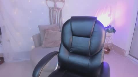 carlot online show from April 18, 2026, 3:43 am