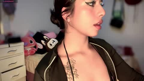 Charlotte online show from November 10, 2025, 12:31 am